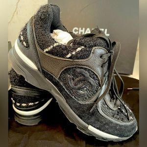 RARE CHANEL ALL BLACK (BLACK ON BLACK) TWEED & SUEDE CC SNEAKERS